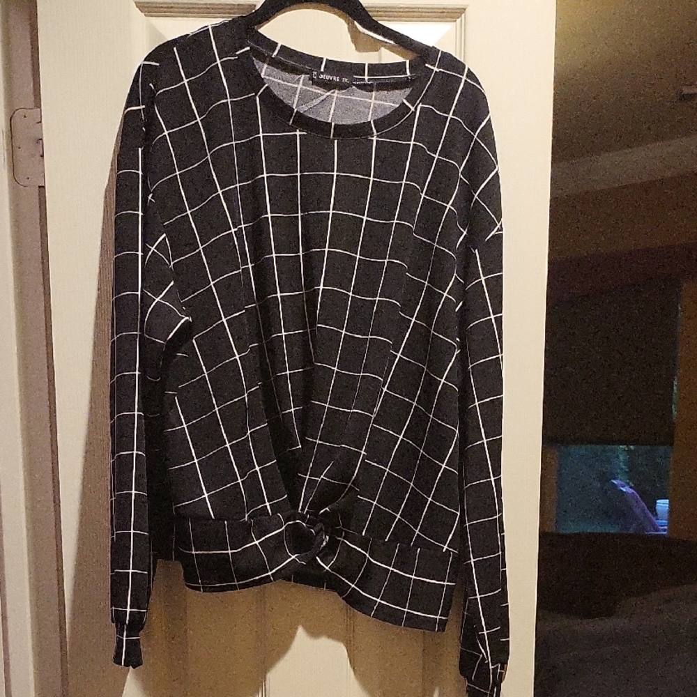 Black and White Grid Pattern Sweater